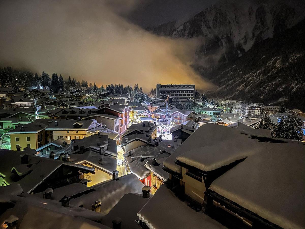 Hemmet Lejlighed Courmayeur Eksteriør billede